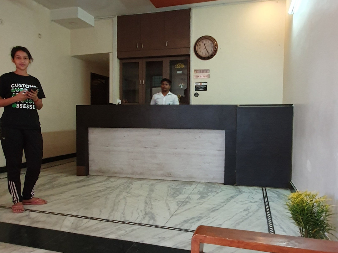 Treebo Trip Lake View Vastu Khand主图