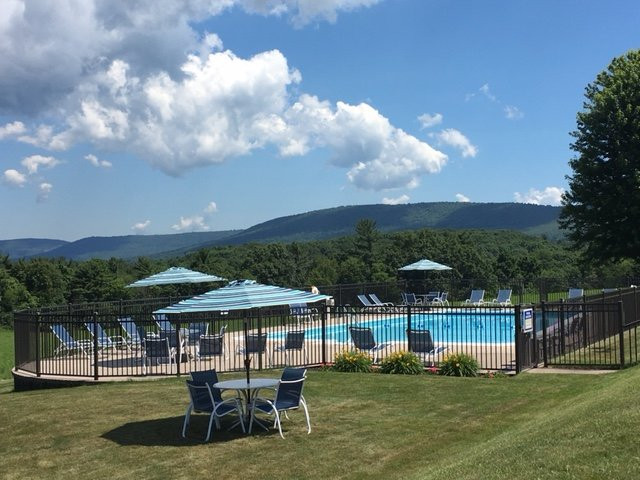 Quality Inn Breeze Manor主图