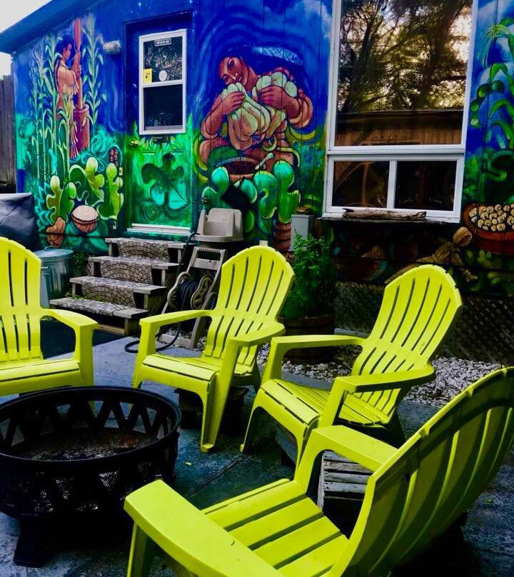 LiL Crow Native Arts-Tyendinaga Mohawk Territory必去景点