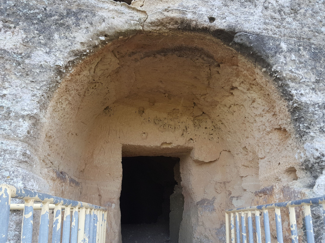 Kastros Hill Ancient Cave Tomb-法玛古斯塔必去景点