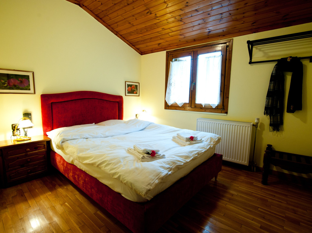 To Balconi Tis Agorianis主图