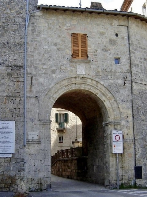 Porta Napoli景点图片