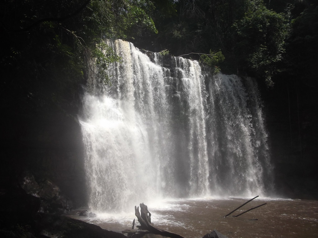 Cachoeira do Grim-Ruropolis必去景点