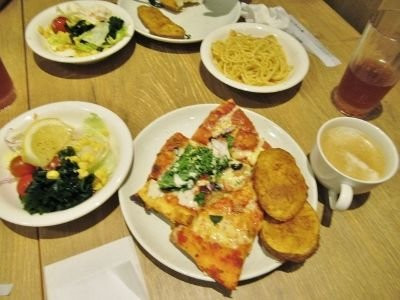 シェーキーズ イオンモール座間店