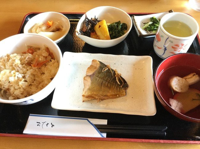 美浓加茂市餐馆和美食-Oyasumidokoro Yadorigi