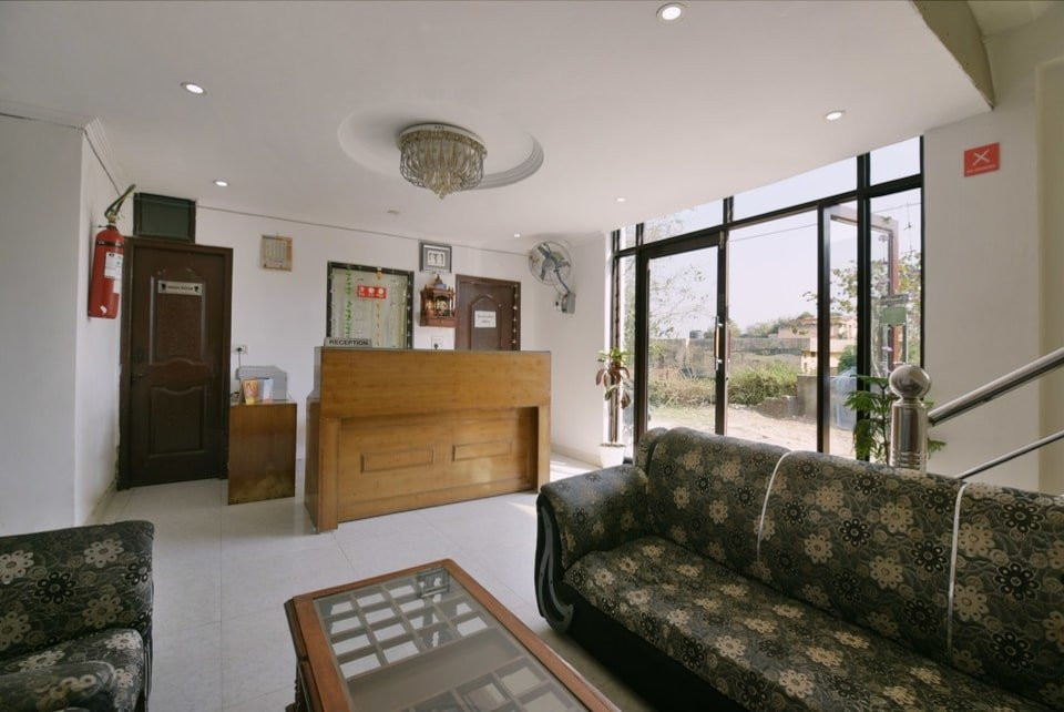 OYO 10592 Hotel Ganga Palace主图