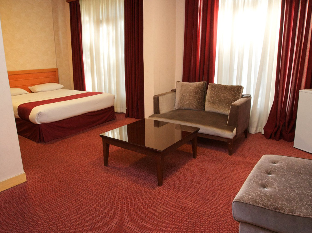Pasargad Hotel主图