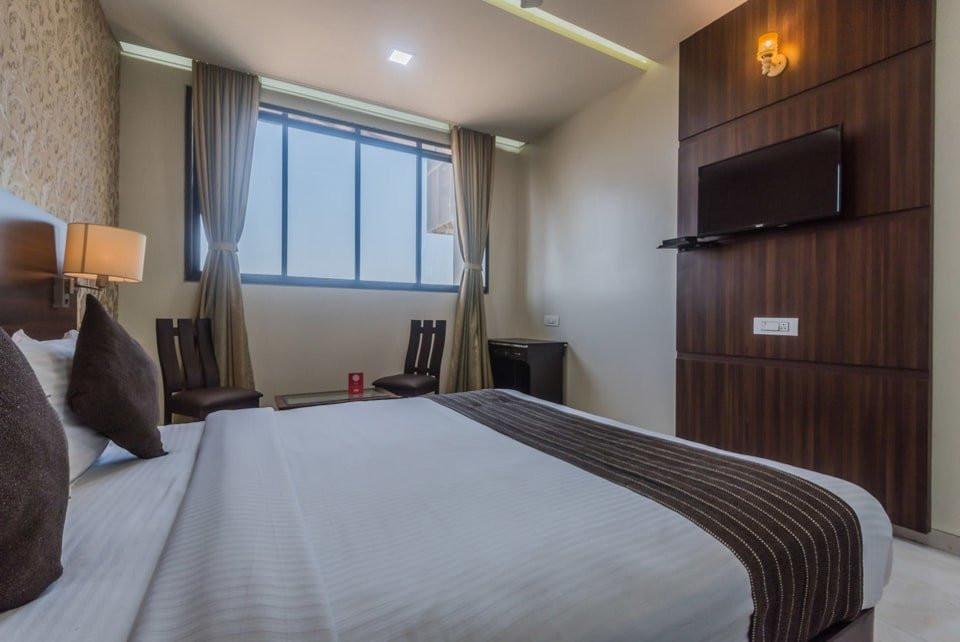 OYO 7136 Solitaire Residency主图