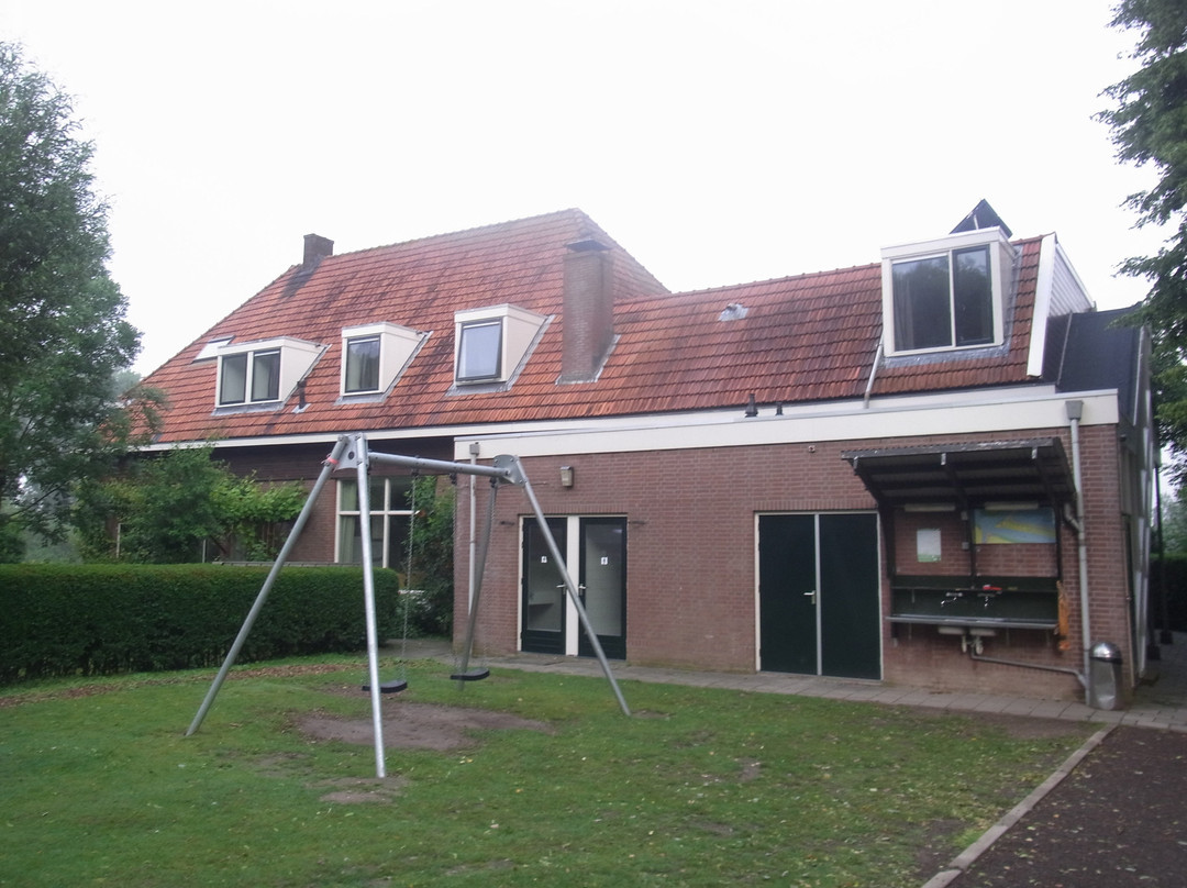 De Kleine Rug, natuurvriendenhuis en natuurkampeerterrein