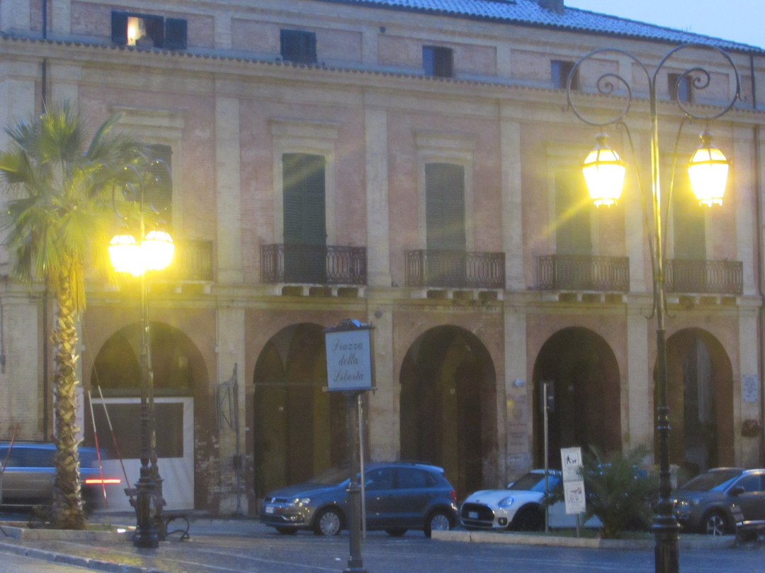 Palazzo de' Bartolomei-朱利亚诺瓦必去景点