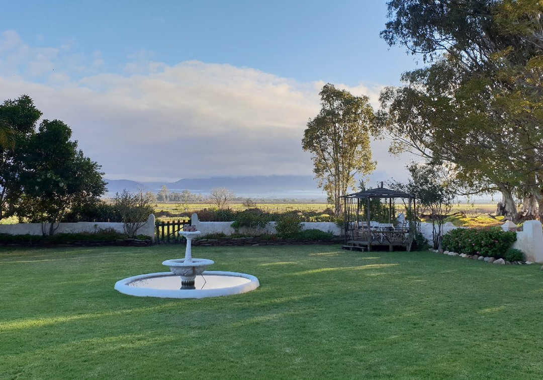 Aan De Doorns Guest House主图