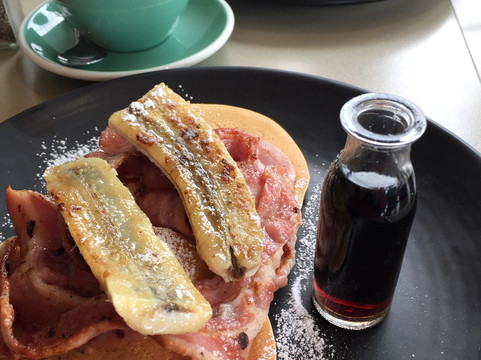 Poraiti餐馆和美食-Columbus Coffee