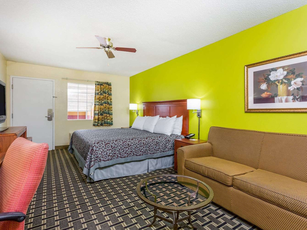 Days Inn by Wyndham Trenton主图