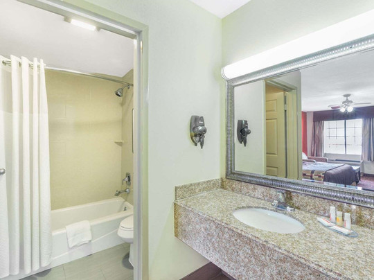 Days Inn by Wyndham Rayville主图