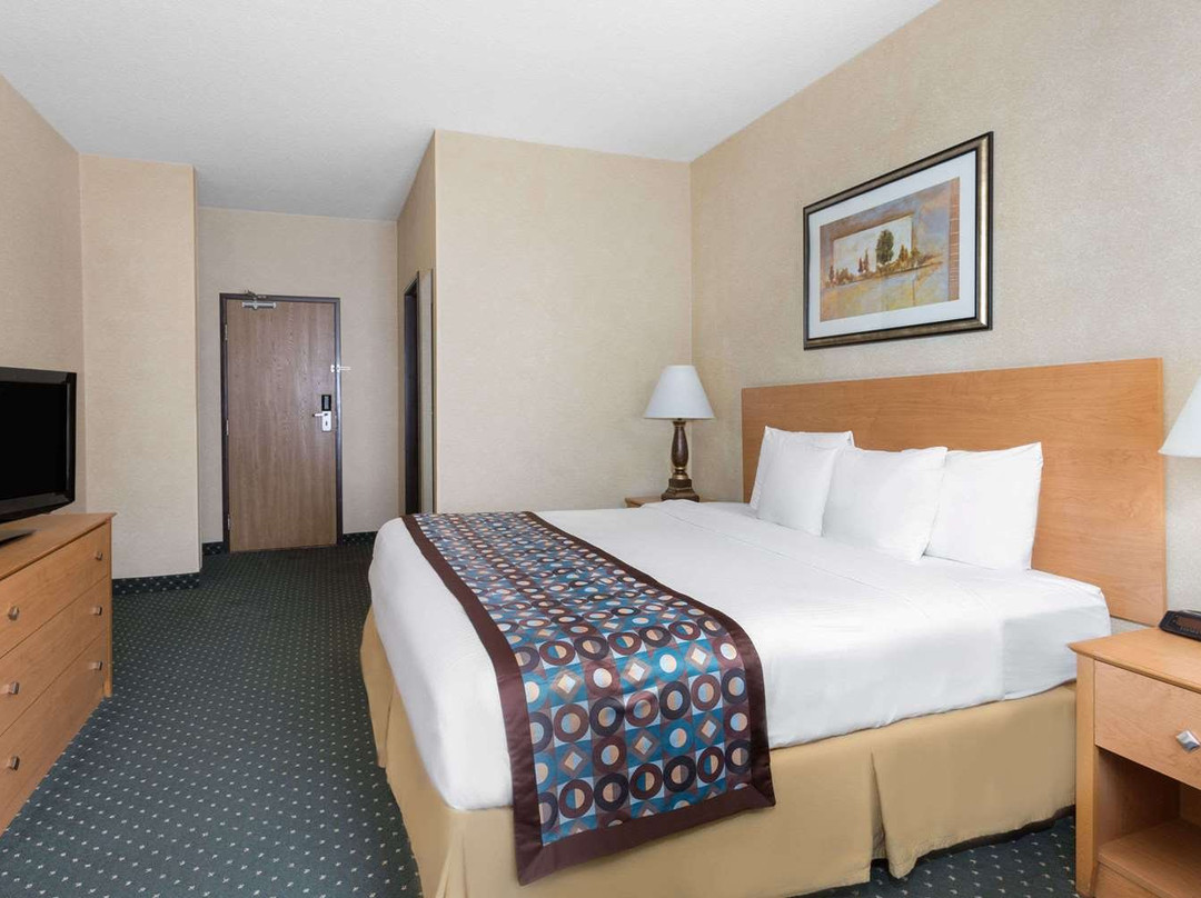 Baymont by Wyndham Waterloo主图