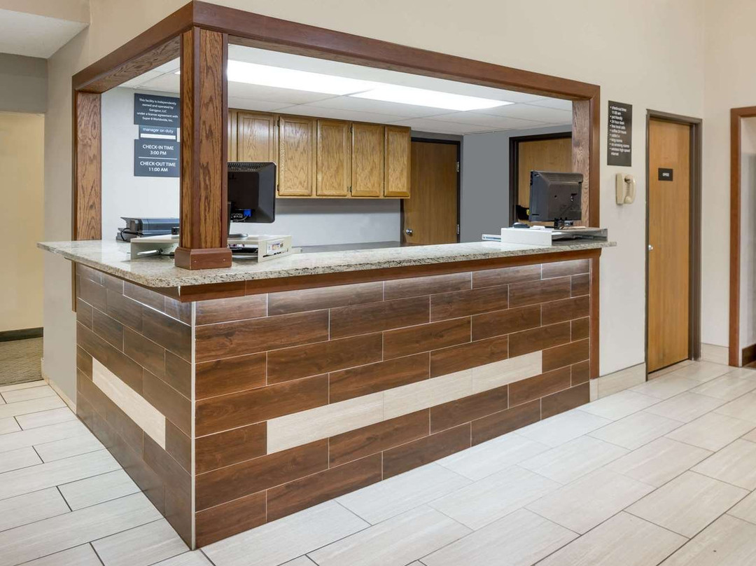 Super 8 by Wyndham West Plains主图