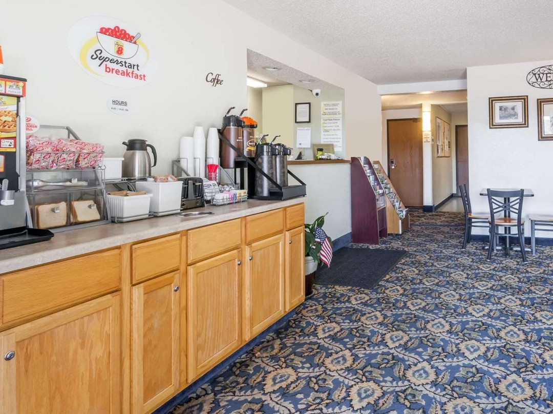 Super 8 by Wyndham Norwich主图