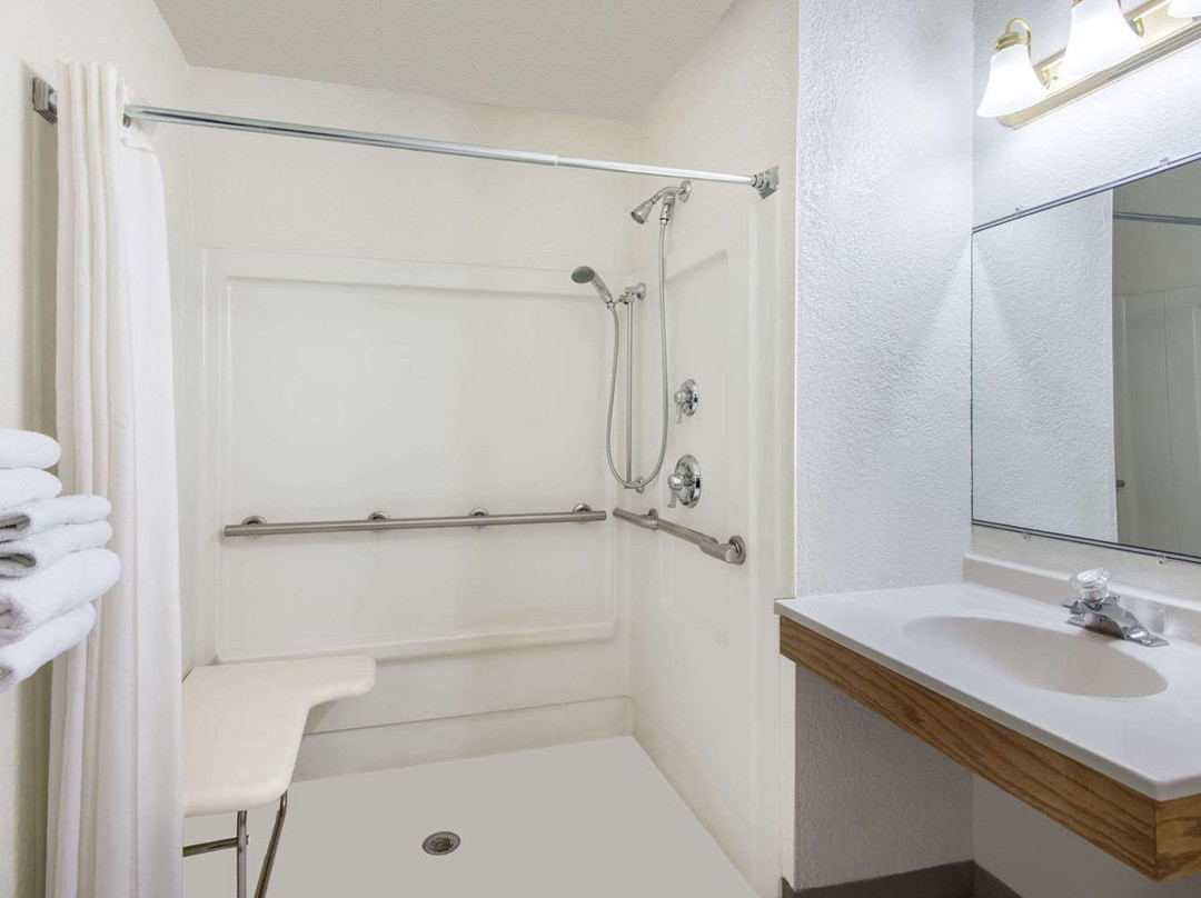 Super 8 by Wyndham Youngstown/Austintown主图