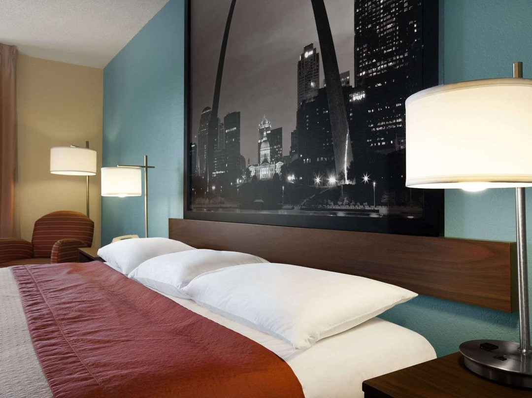Super 8 by Wyndham Collinsville St. Louis主图