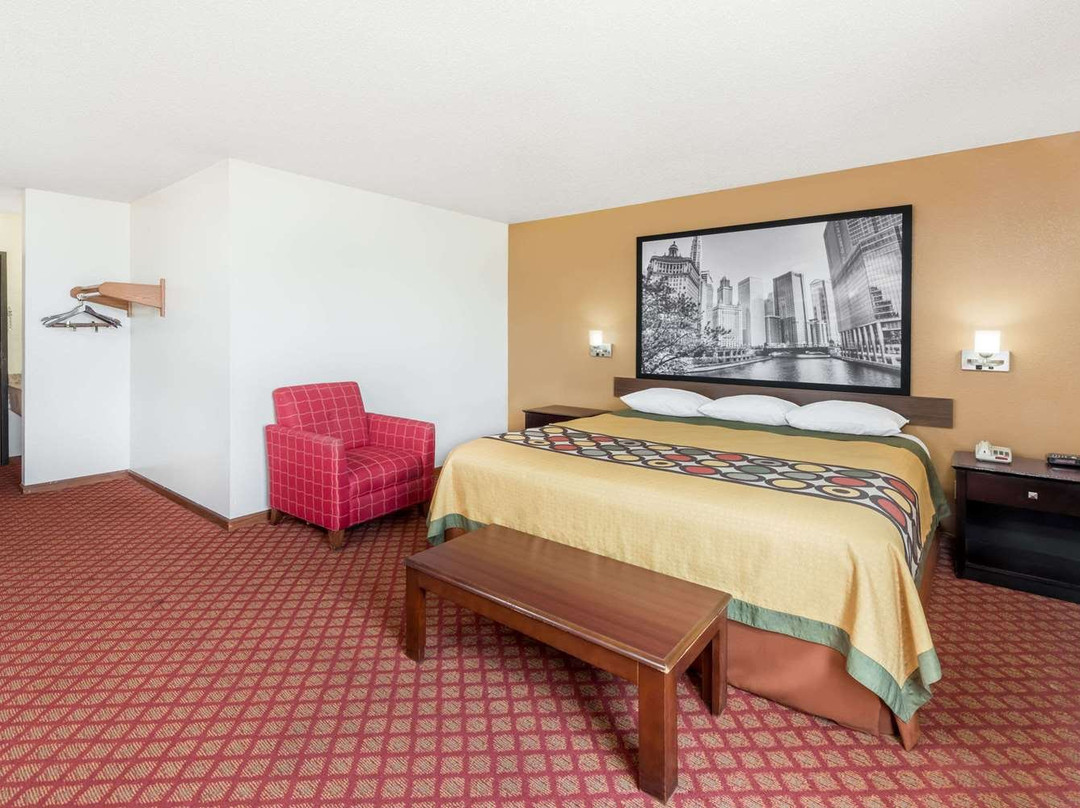 Super 8 by Wyndham Marshall主图