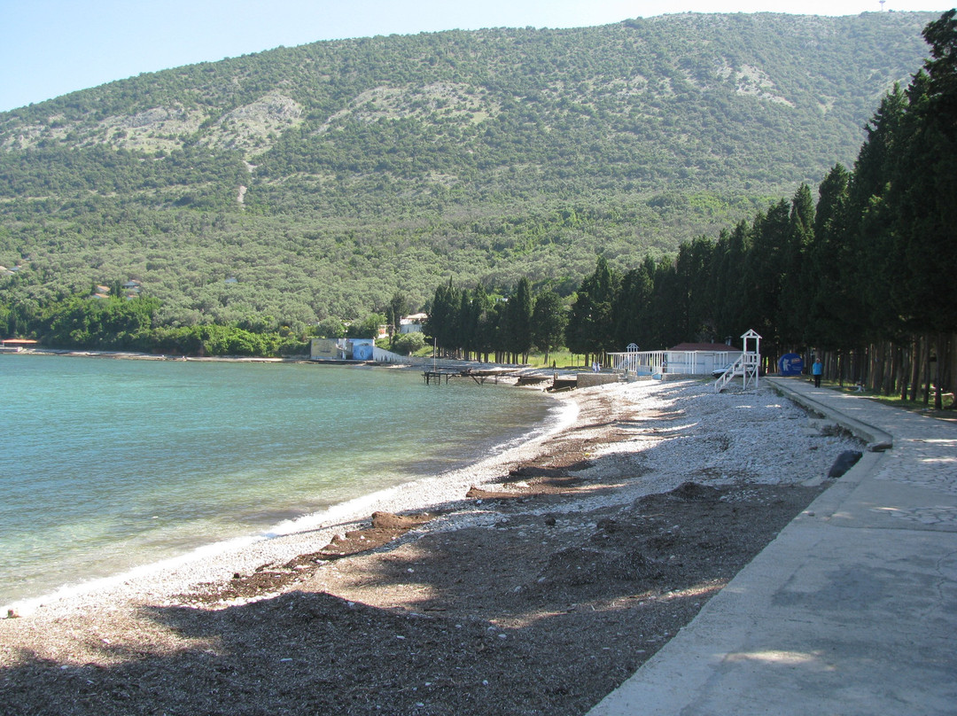 Valdanos Beach景点图片