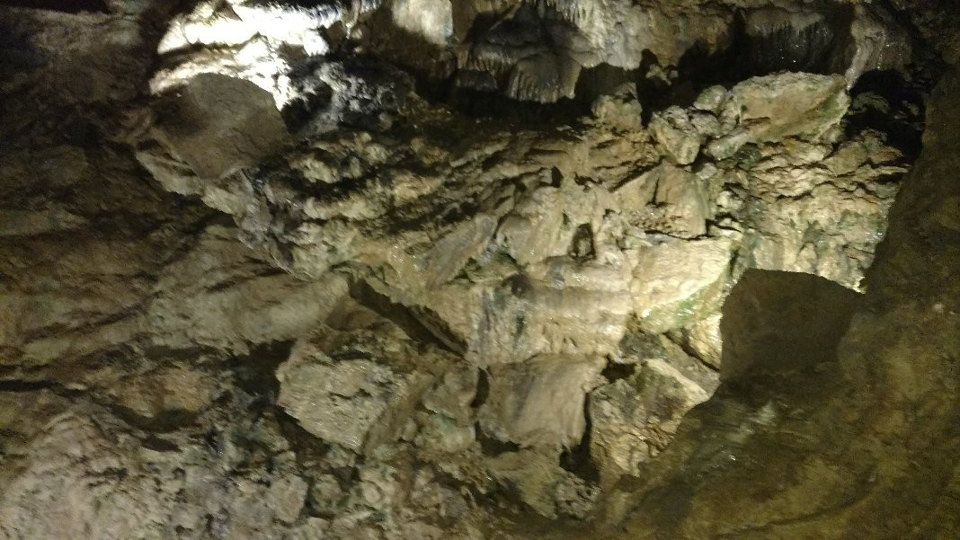 Howe Caverns景点图片