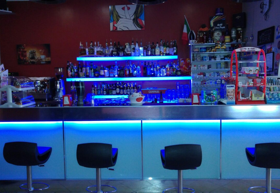 Bar Loca People景点图片