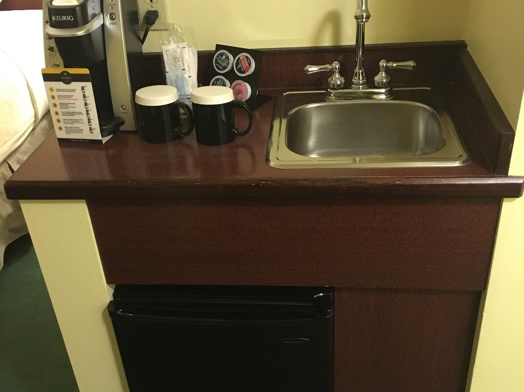 Divya Sutra Plaza and Conference Centre Calgary Airport主图