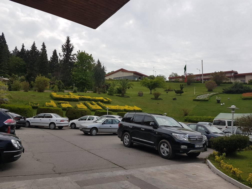 Salar Darreh Hotel主图