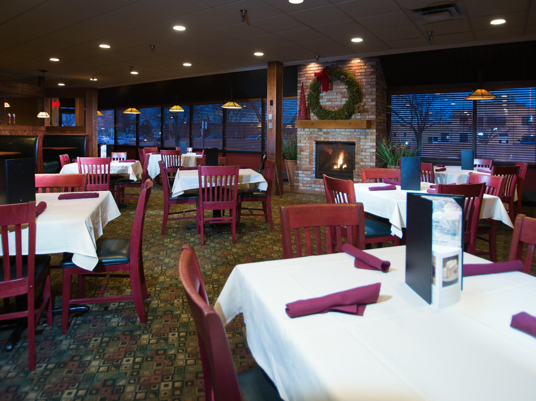 Crossroads Hotel and Huron Event Center主图