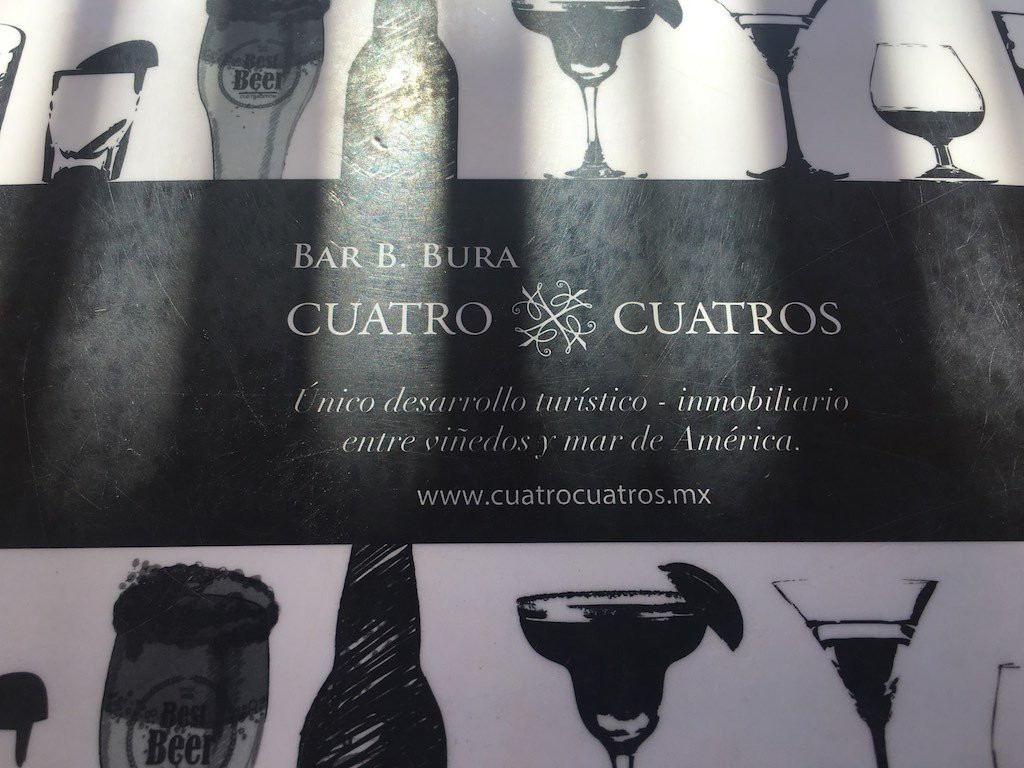 Hotel Cuatro Cuatros主图