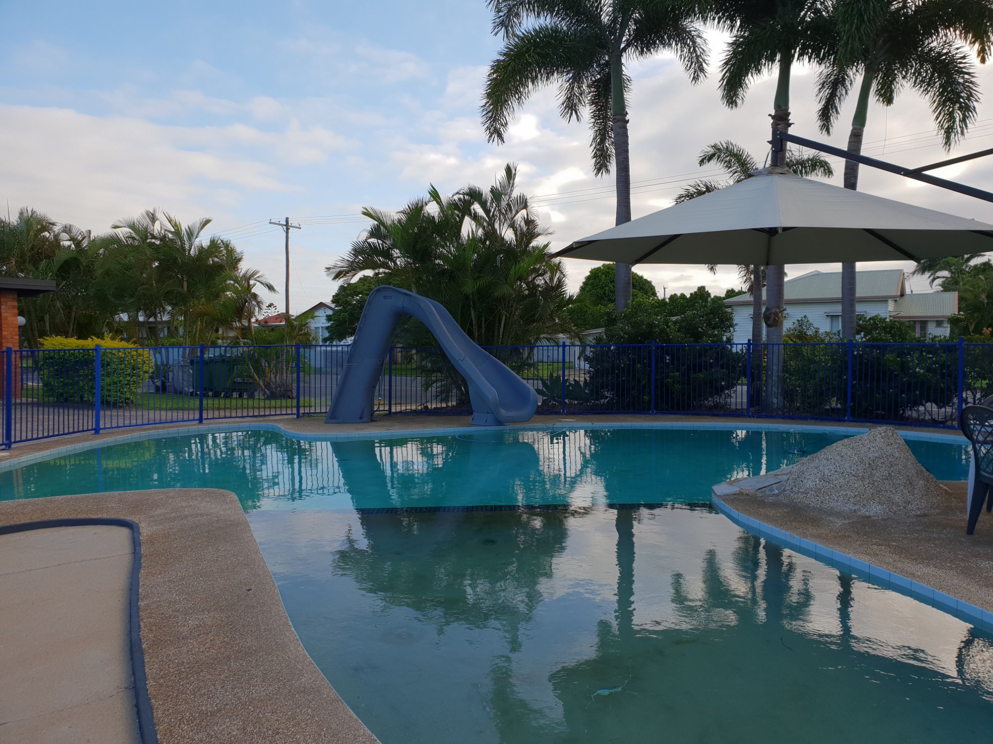 Galaxy Mackay Motor Inn-泳池