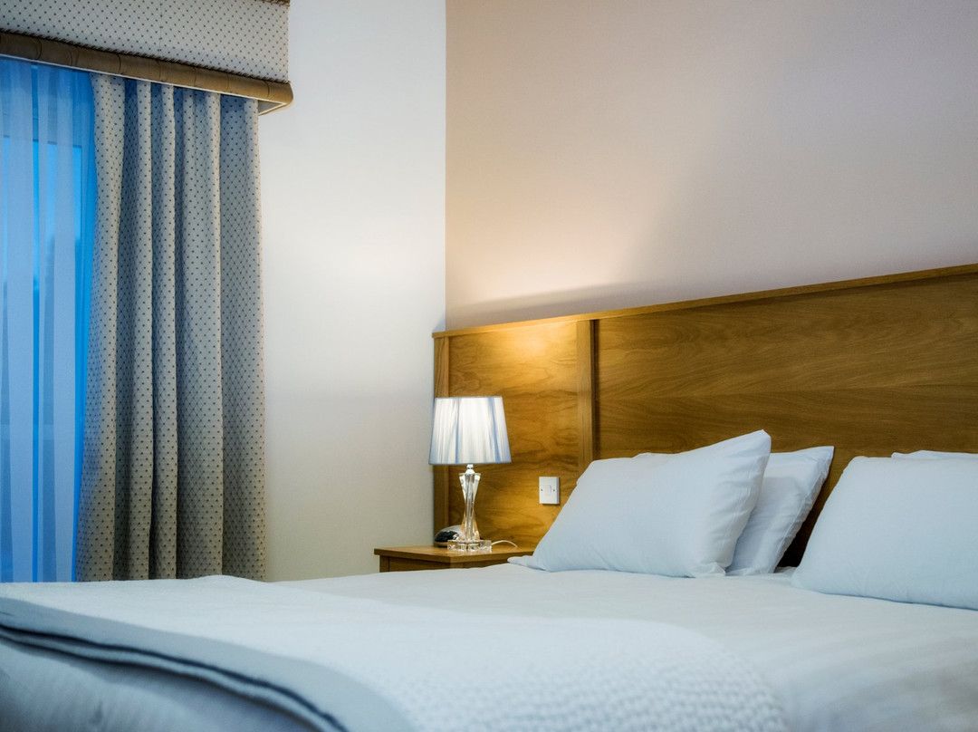Glen Eden Hotel主图
