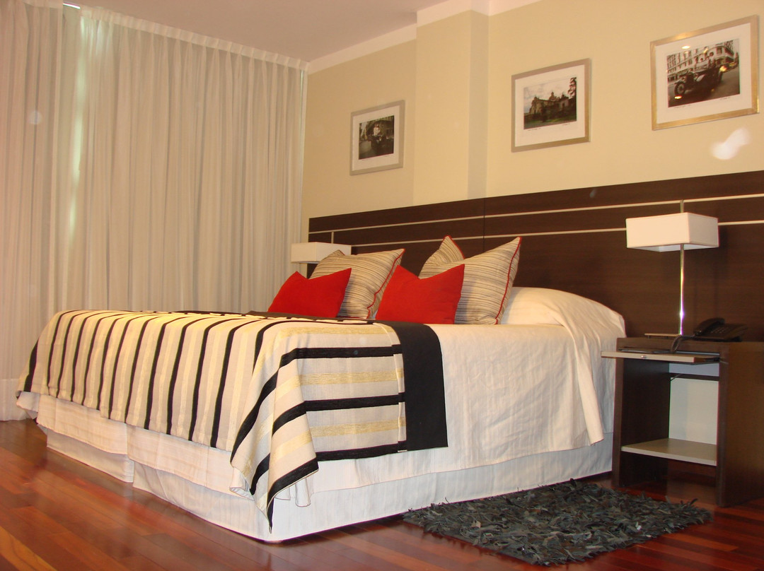 Zoom Apartments主图