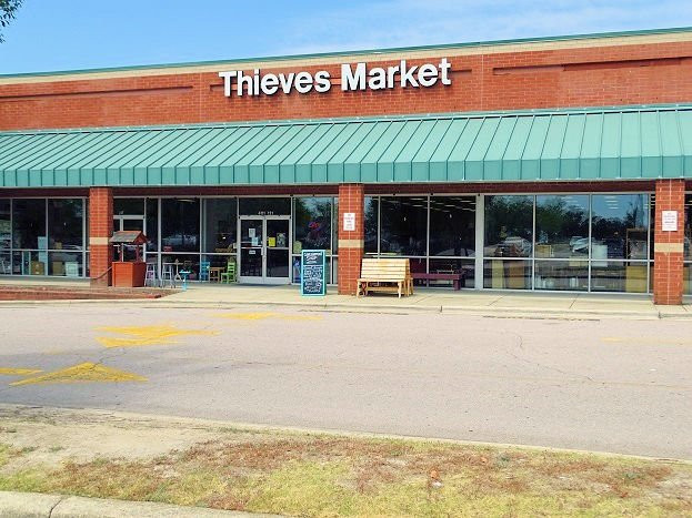 Thieves Market Antique Mall-罗利必去景点