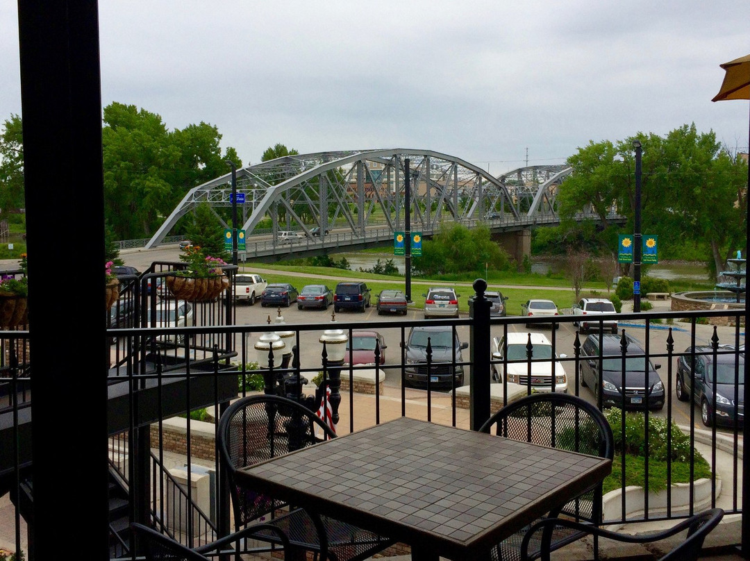 Boardwalk Bar & Grill-East Grand Forks必去景点