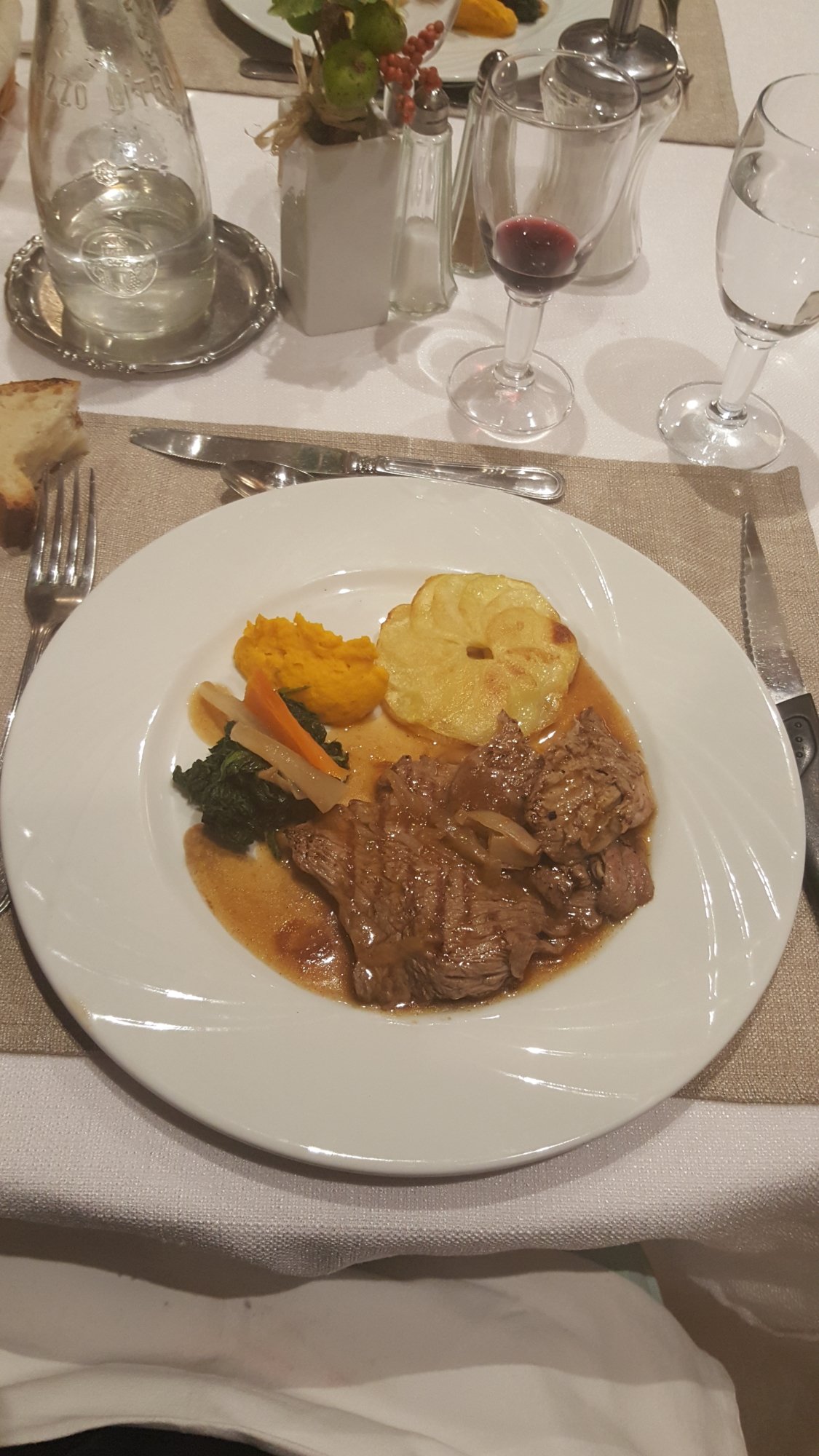 Hôtel Restaurant Le Dolmen-餐饮