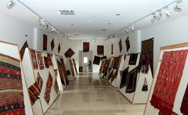 Prof. Dr. Turan Yazgan Hali ve Kilim Muzesi-Isparta必去景点