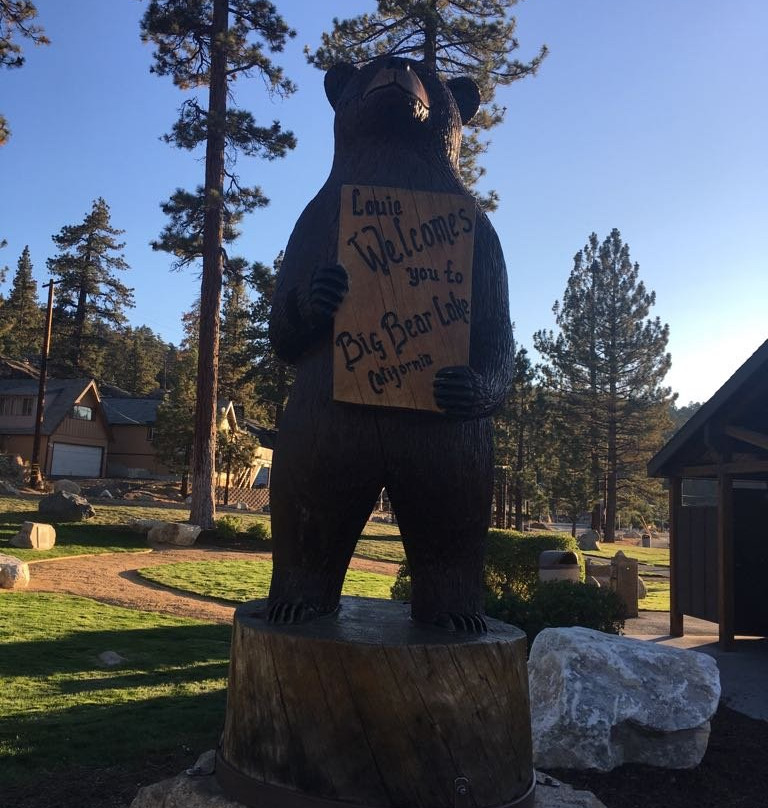 Blvd Bears-大熊湖必去景点