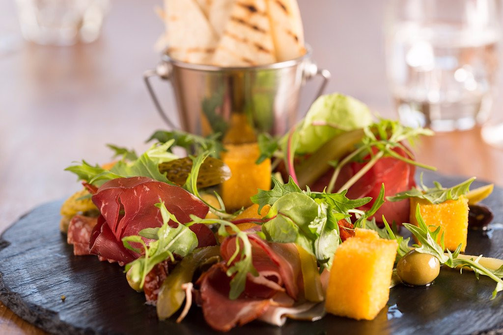 The Mulberry Tree主图