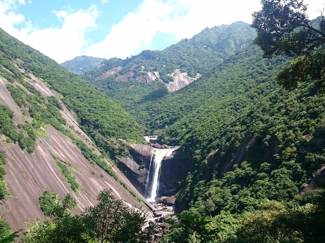 Sempiro Falls景点图片