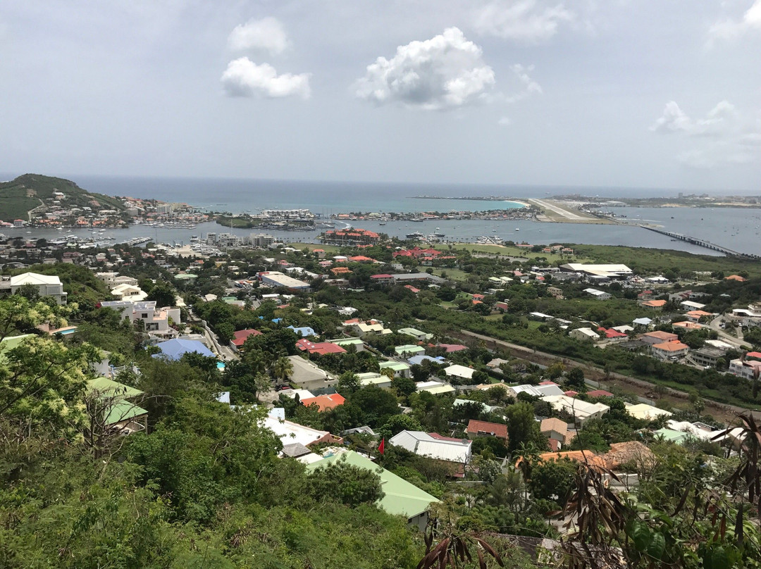Tony Taxi and Tours-菲利普斯堡必去景点