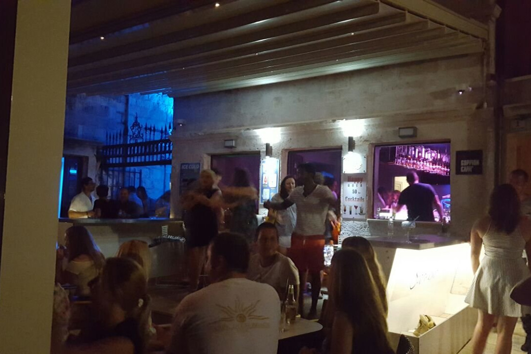 Caffe Bar Sidro-赫瓦尔必去景点