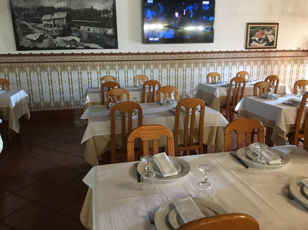 Ponte餐馆和美食-Delicia dos Leitoes