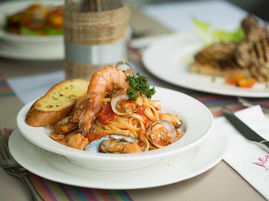 奎松市餐馆和美食-Millie's All-Day Dining at Microtel UP Technohub QC