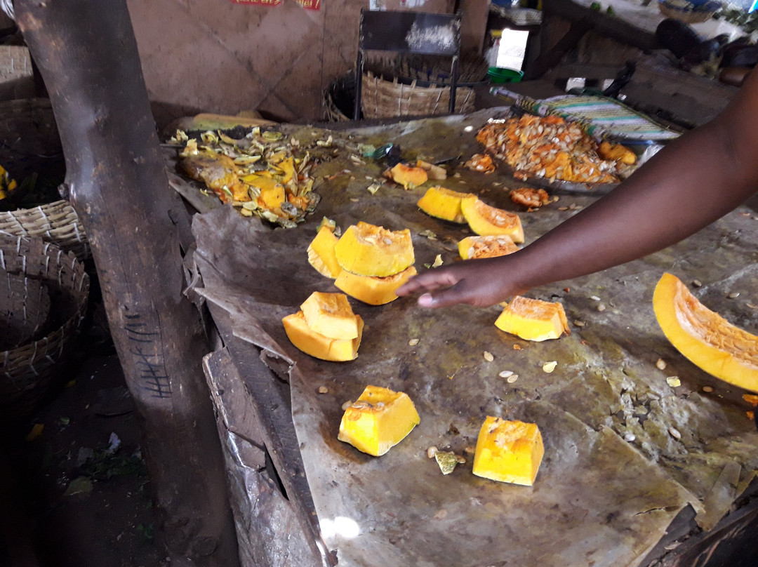 Bamako: vegetable market at the south bank-巴马科必去景点