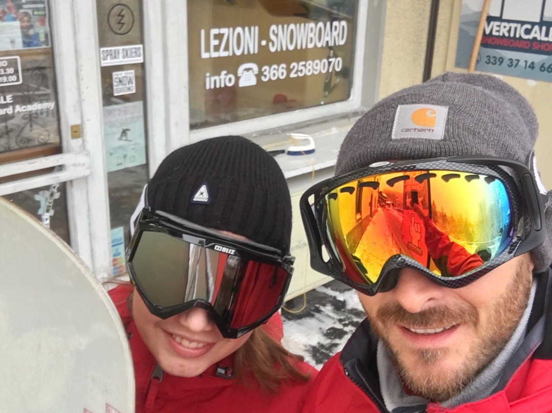 Verticale Snowboard School景点图片