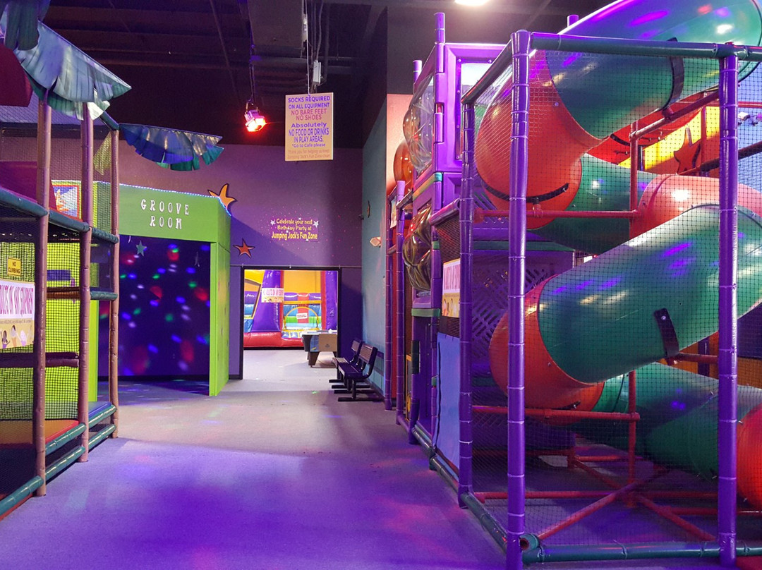 Jumping Jacks Fun Zone-North Fort Myers必去景点