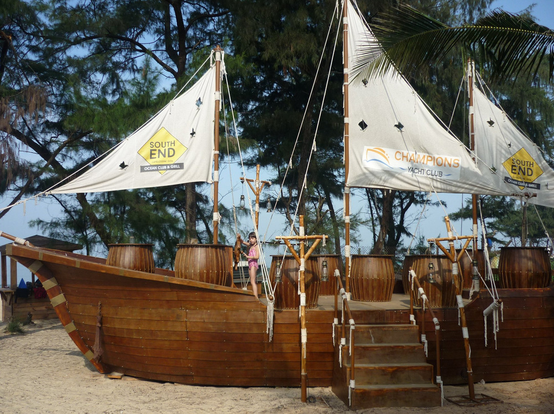 Champions Beach Club-卡维洛辛必去景点