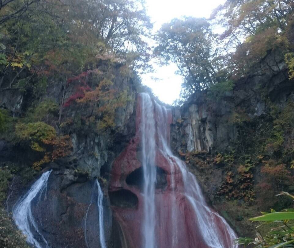 Osen Waterfall景点图片